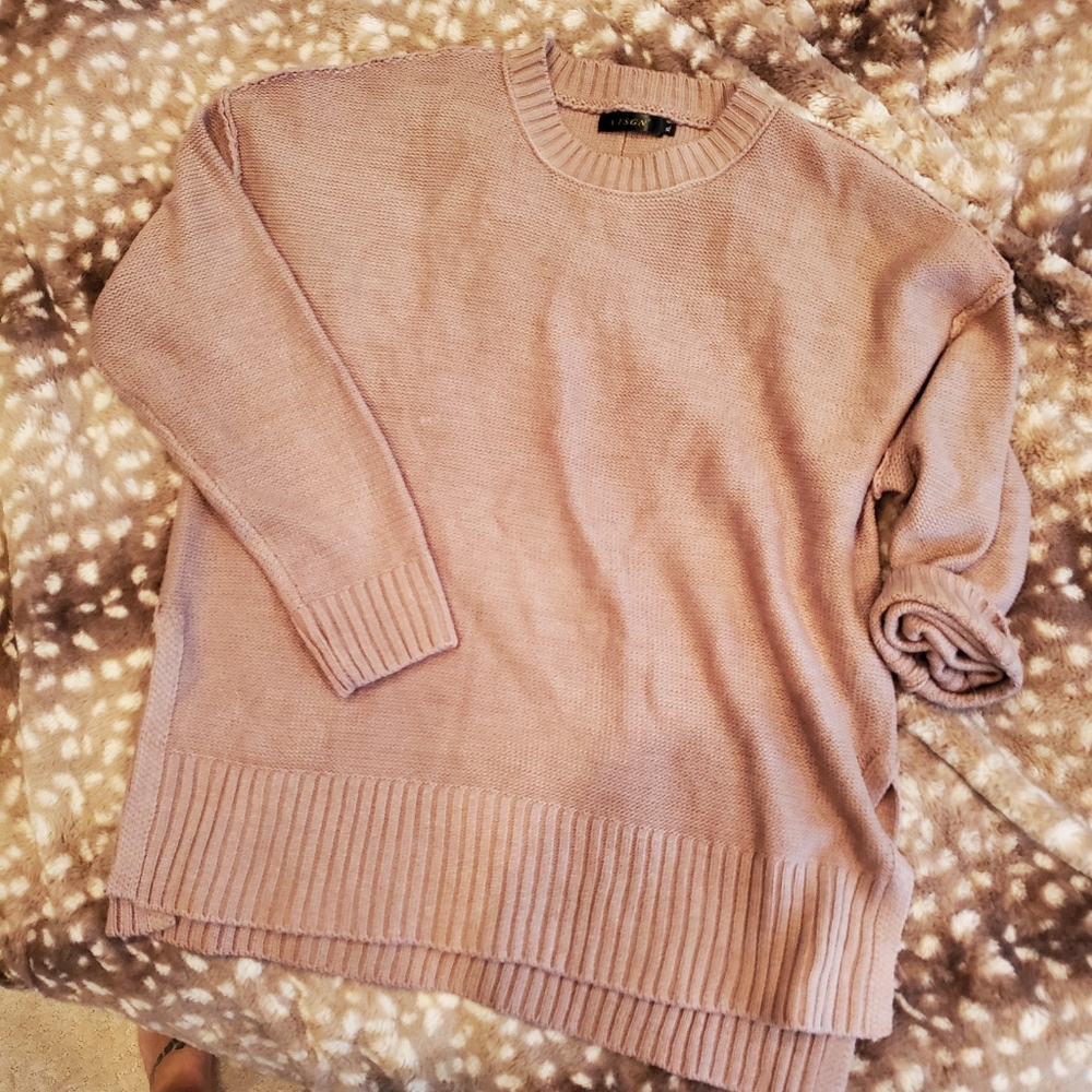 VTSGN Brand Sweater. Knit pullover, Long sleeve Sweater